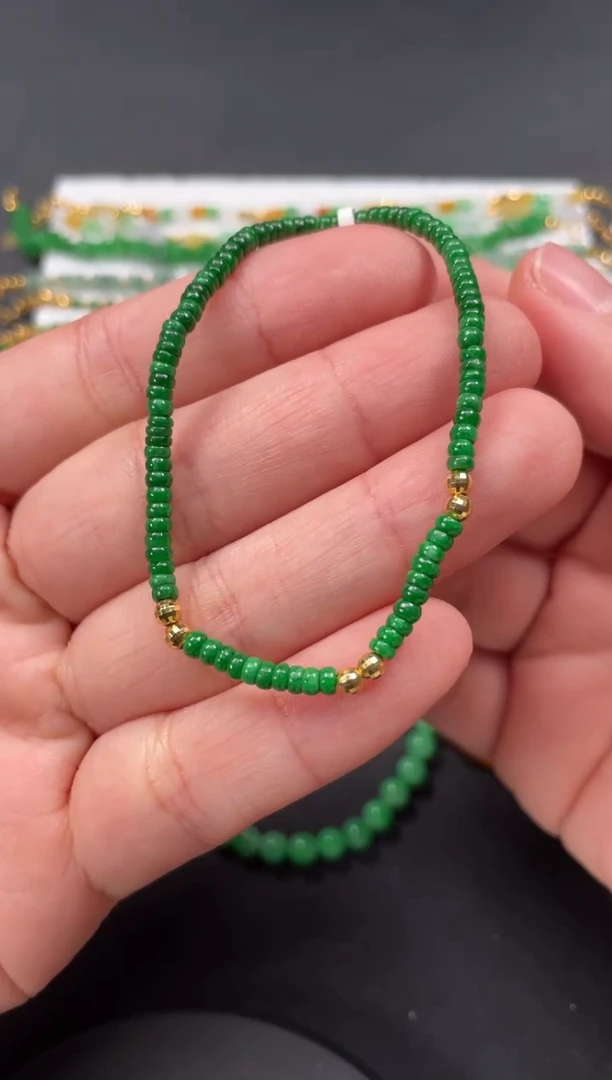 18K金镶嵌手串翡翠一条  P609