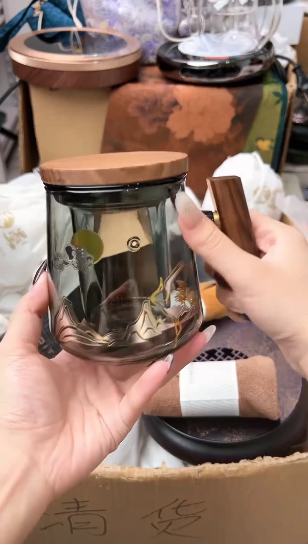 烟灰色办公杯