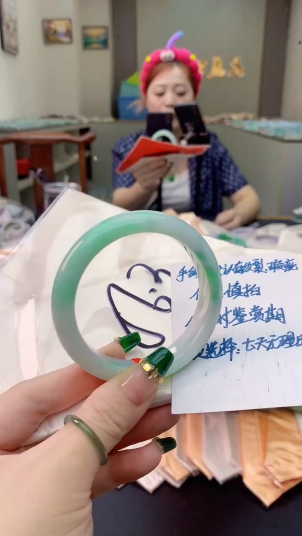 翡翠手镯未镶嵌0801475630