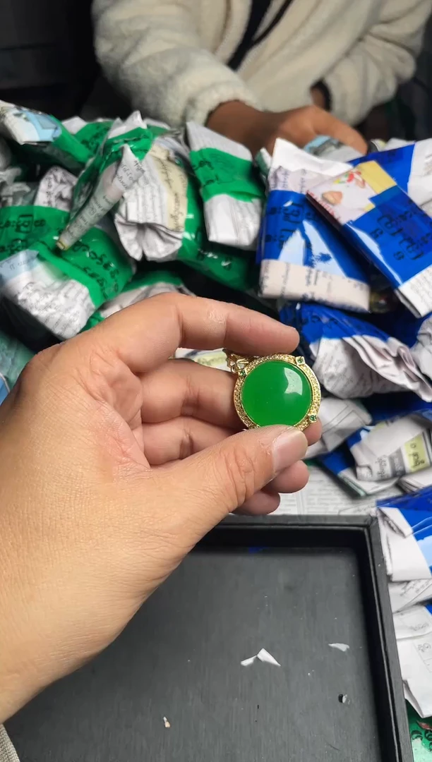 强子收货时尚吊坠FH-38