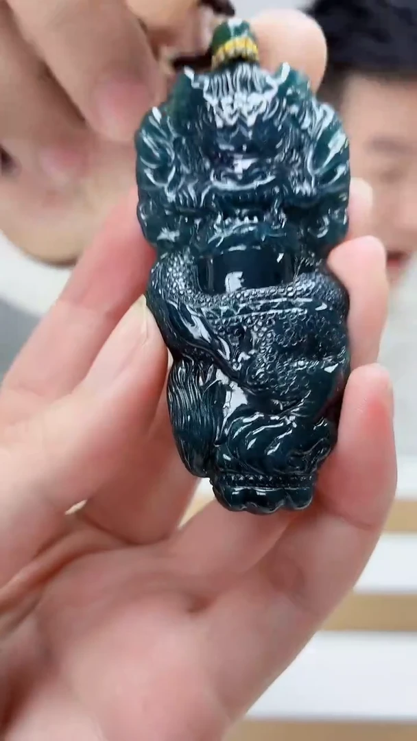未镶嵌定制翡翠5028zm-毛货挂件龙柱32