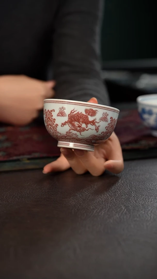 贵红窑釉里红麒麟踏浪缸杯