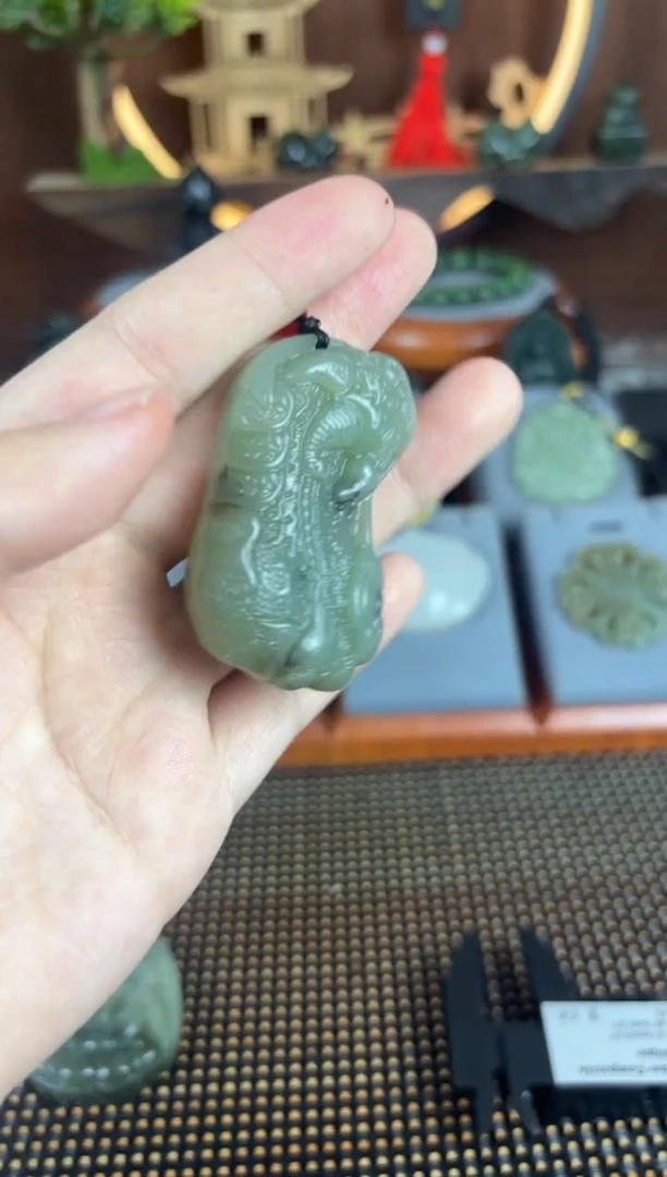 【闪购商品】和田玉颈饰未镶嵌1