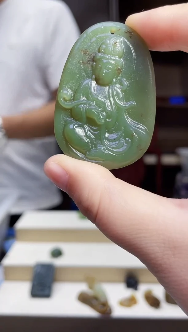 和田玉未镶嵌颈饰1
