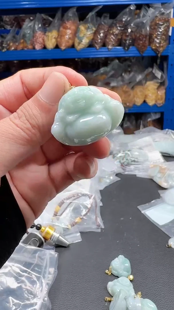 翡翠未镶嵌颈饰083