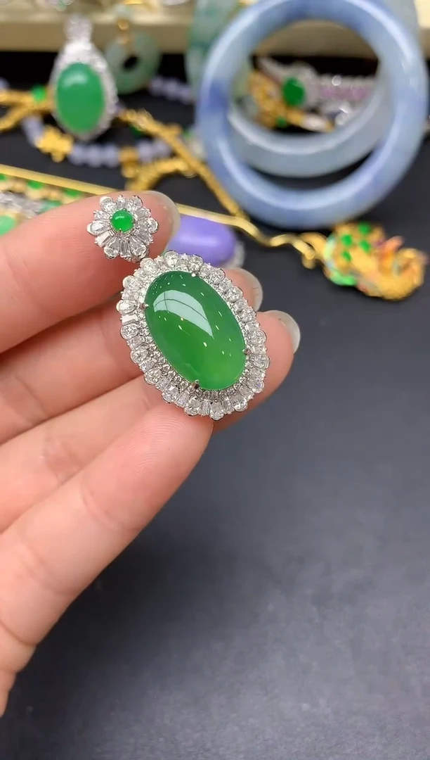 颈饰18K金镶嵌翡翠407-雪姐翡翠天天见