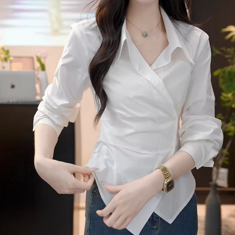 【小栀月】2025春新款法式设计感不规则小众衬衫LK2501572