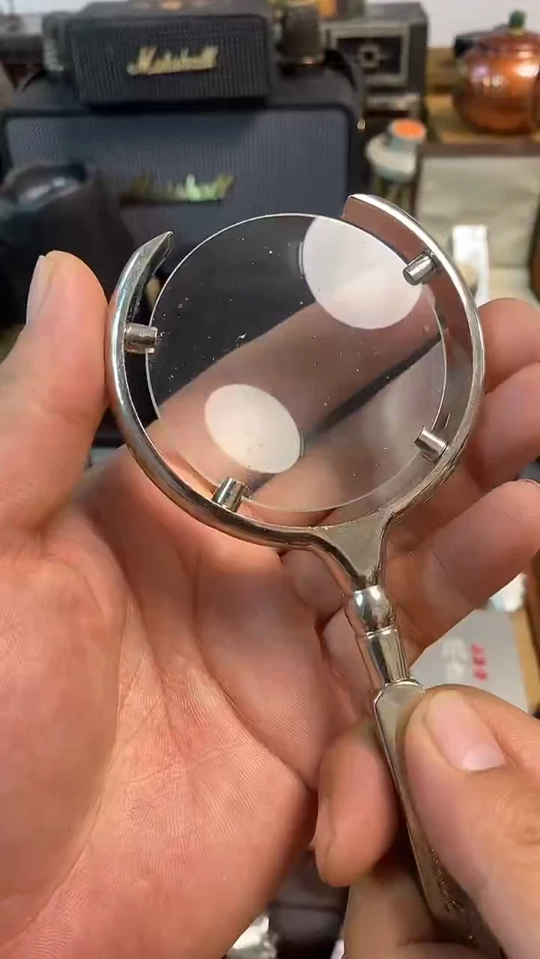 瓷片闪购商品   如图所示