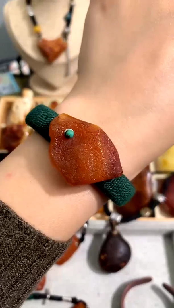 【闪购商品】蜜蜡裸石未镶嵌似玉