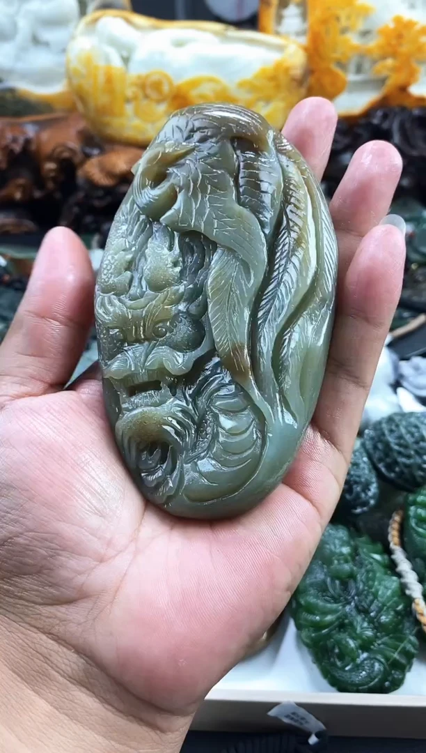 和田玉未镶嵌颈饰1