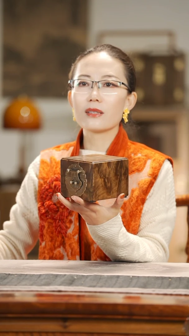 【闪购商品】金丝楠木雕512一木一器方盒首饰盒