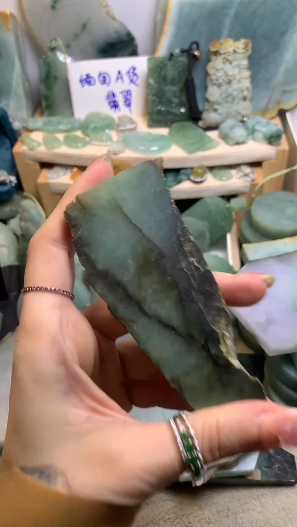 【闪购商品】翡翠挂件未镶嵌缅甸A货翡翠，没有运费险