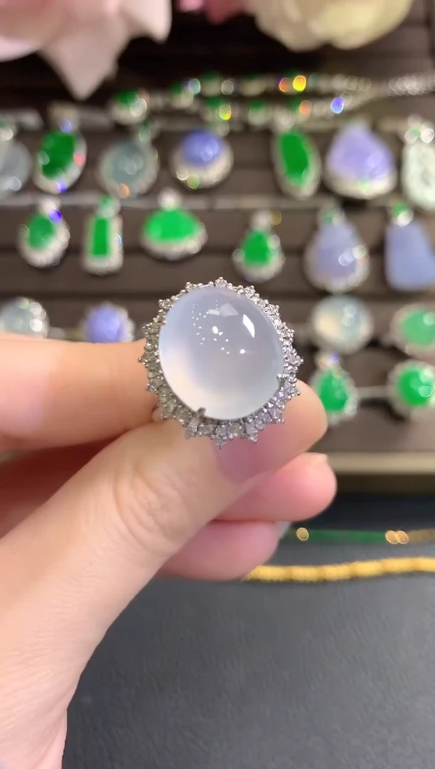 18K金镶嵌戒指翡翠秋日珠宝Q100