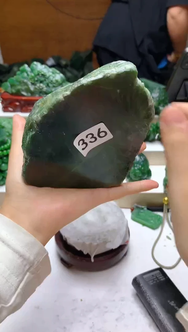 未镶嵌和田玉（碧玉）珠宝半成品1