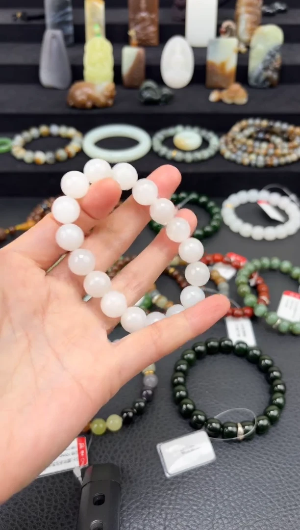 未镶嵌和田玉挂件12mm野牛沟圆珠手串