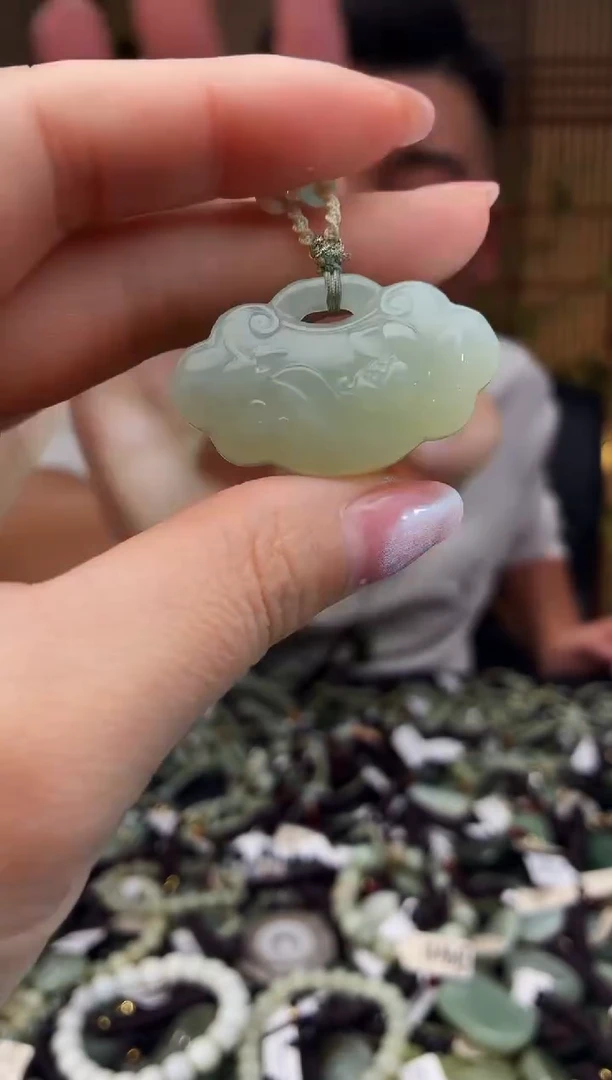 颈饰未镶嵌和田玉多样性发货，拍一发一