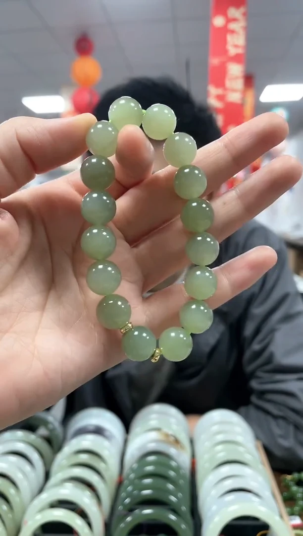 【闪购商品】和田玉手链未镶嵌湖水冻葡萄肉卡12手串一条