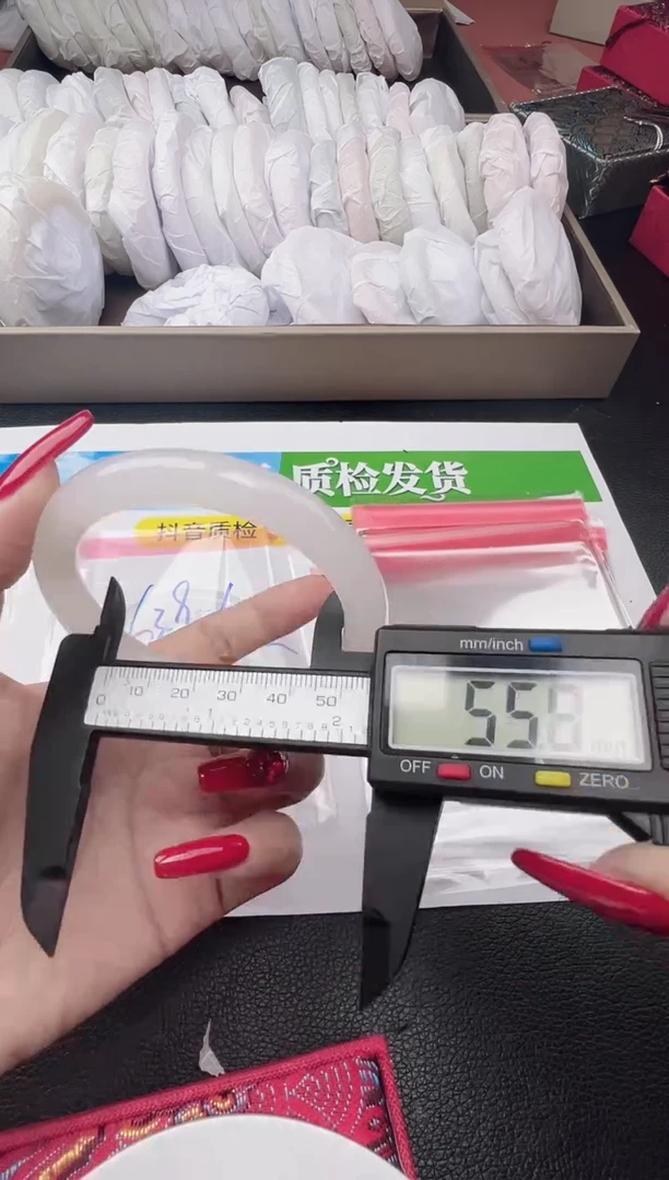未镶嵌手镯石英质玉圈口56 57 58