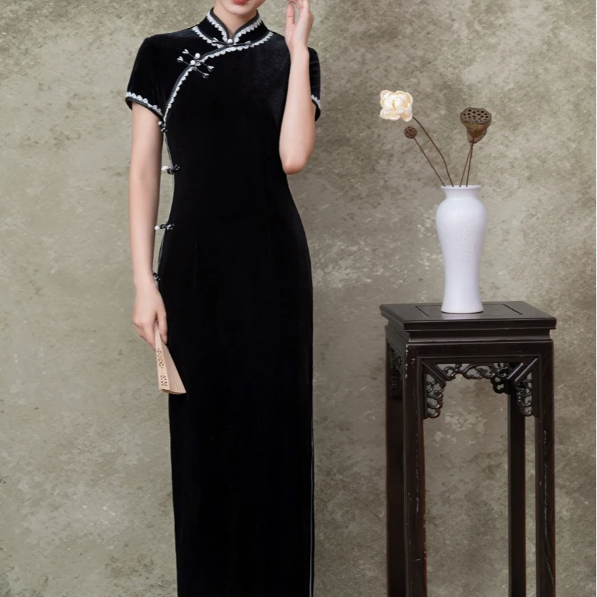 《素晚》早秋新款丝绒年轻款高端气质复古女民国风日常黑色长款短袖