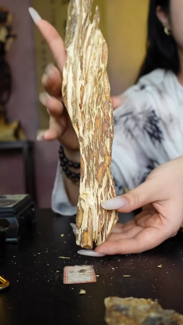 木海南橄榄香原料把件浓114克