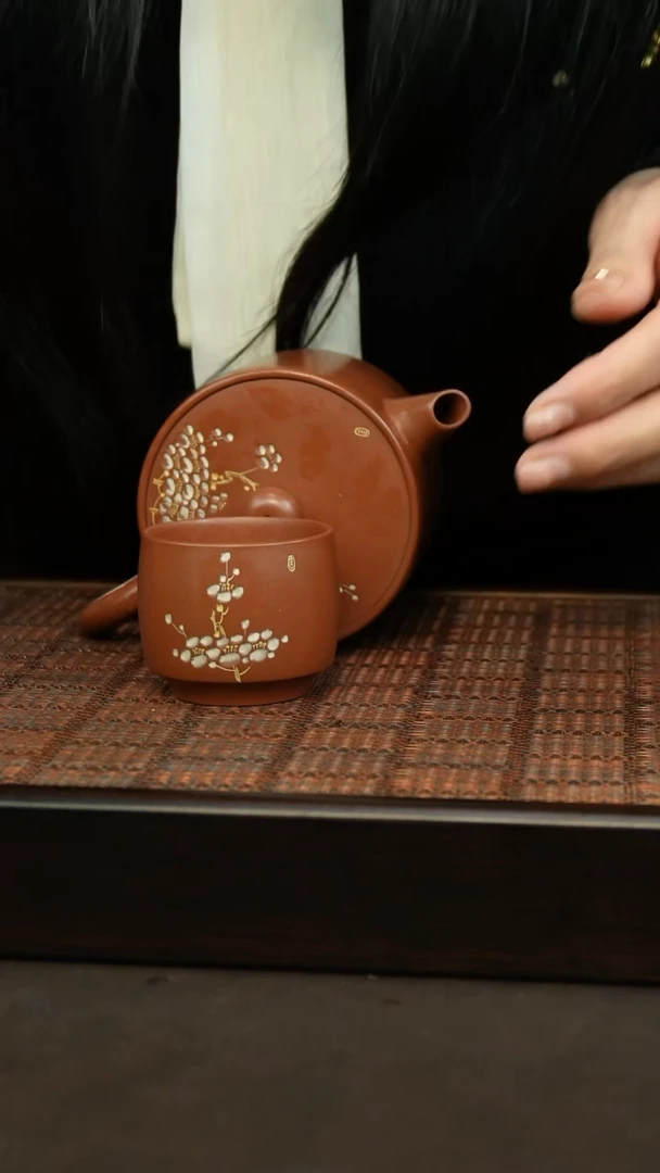 【闪购商品】坭兴陶梅花刻绘主人杯钦州红