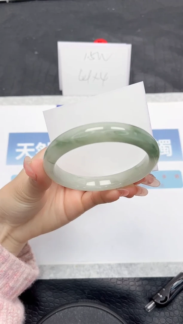 【闪购商品】石英质玉手镯未镶嵌L148-60.5