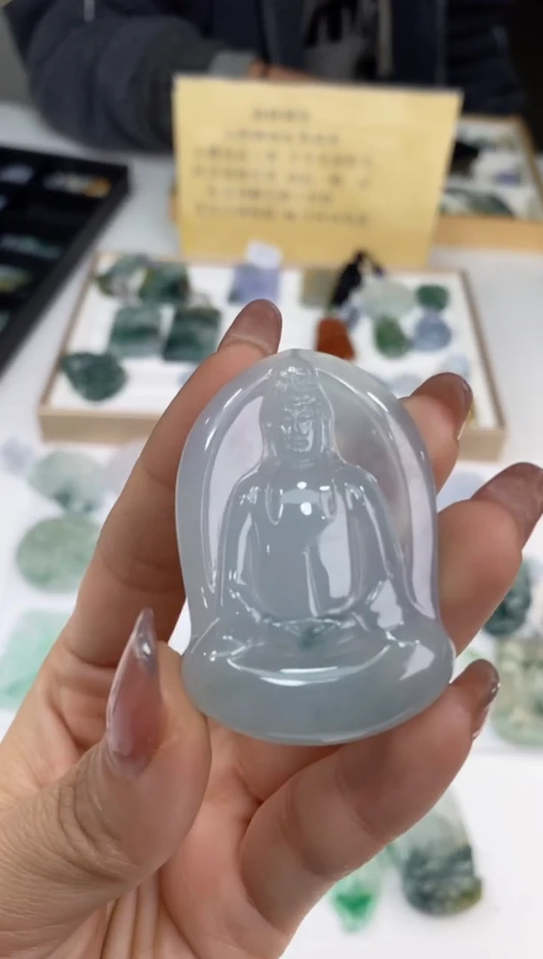 【闪购商品】翡翠吊坠(赠链)未镶嵌24500/静静聊翠