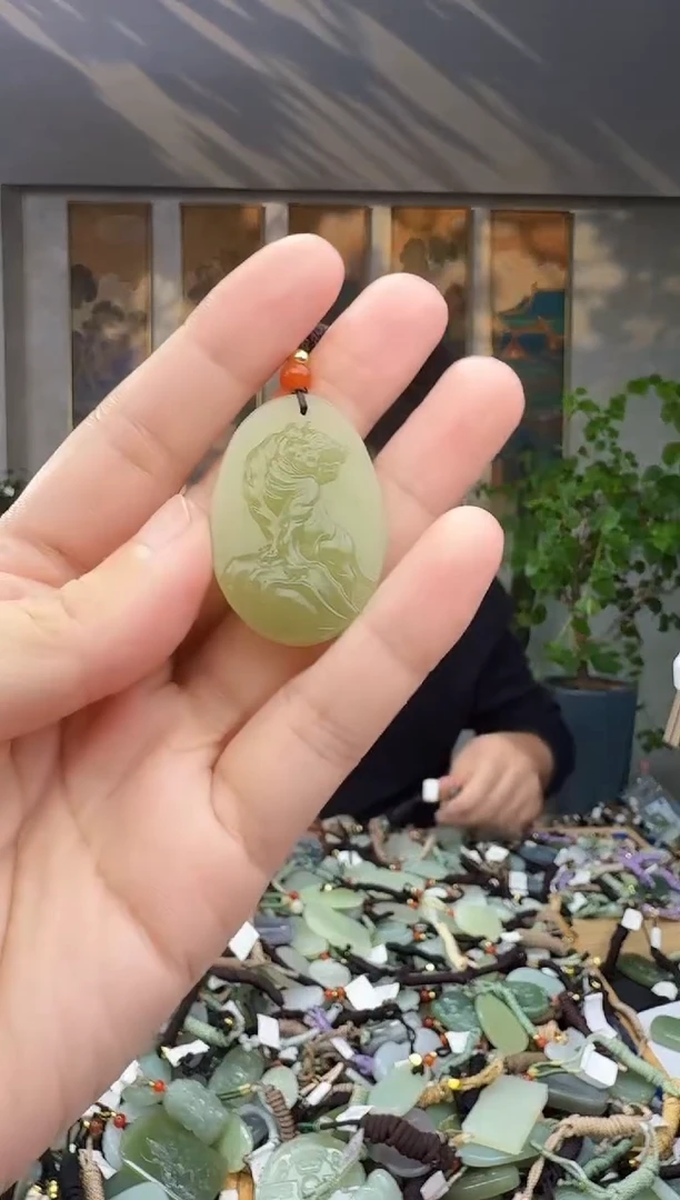 未镶嵌和田玉挂件拍一发一