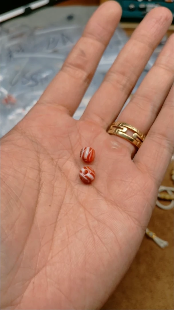 玛瑙/玉髓配饰未镶嵌小雏菊 随机发一颗