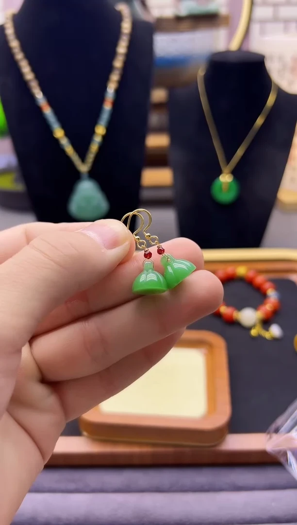 和田玉14K金镶嵌耳饰E59