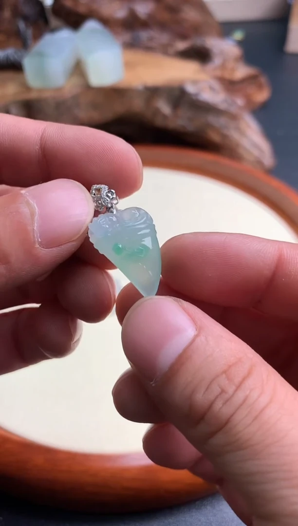 吊坠(不含链)18K金镶嵌翡翠翡翠饰品-180