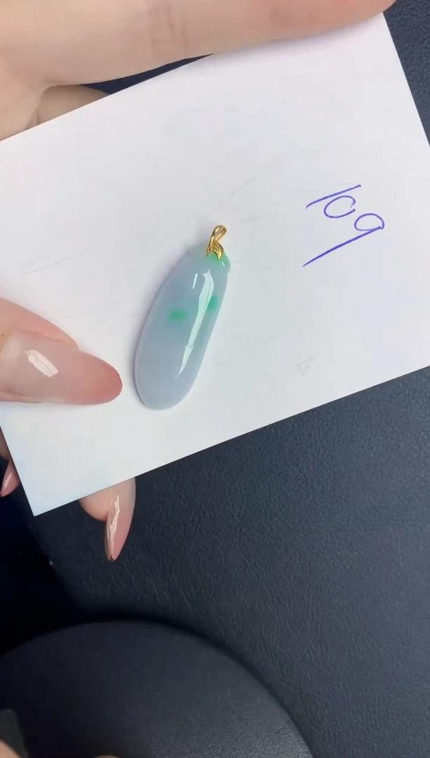 翡翠18K金镶嵌颈饰缅甸天然翡翠A货
