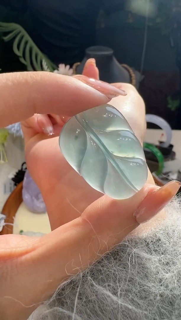 【闪购商品】翡翠颈饰未镶嵌挂件