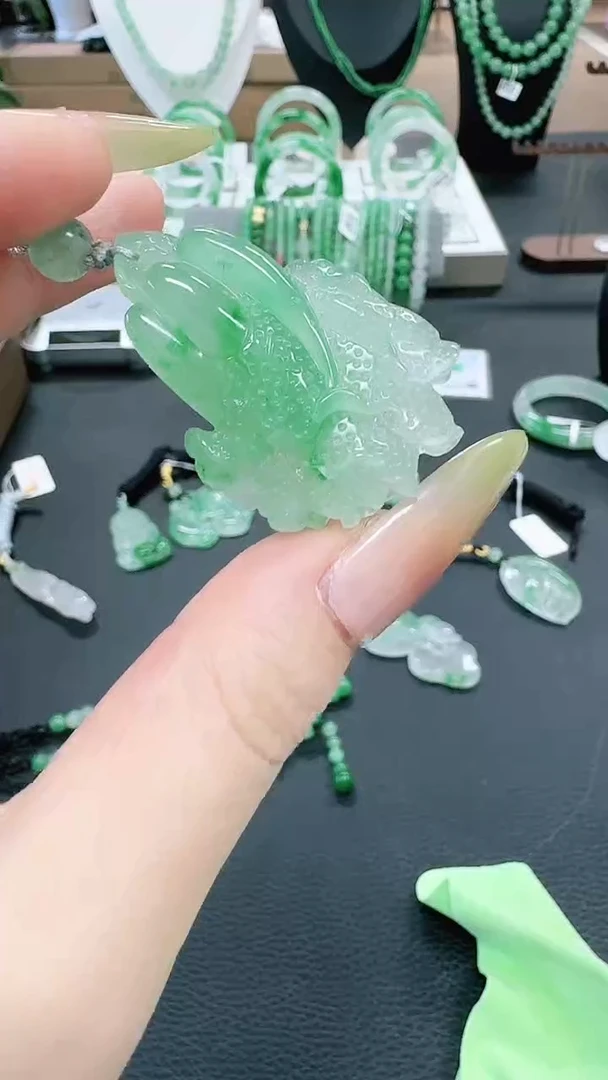 未镶嵌1石英质玉（非洲翠）/0478
