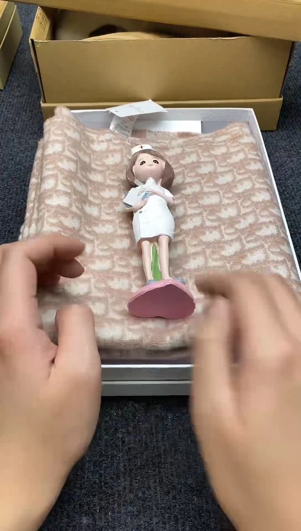 瓷片如图所示 平安高端礼品