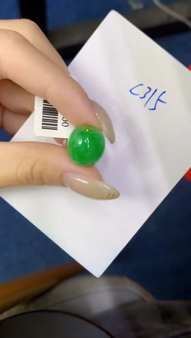 翡翠未镶嵌颈饰缅甸天然翡翠A货