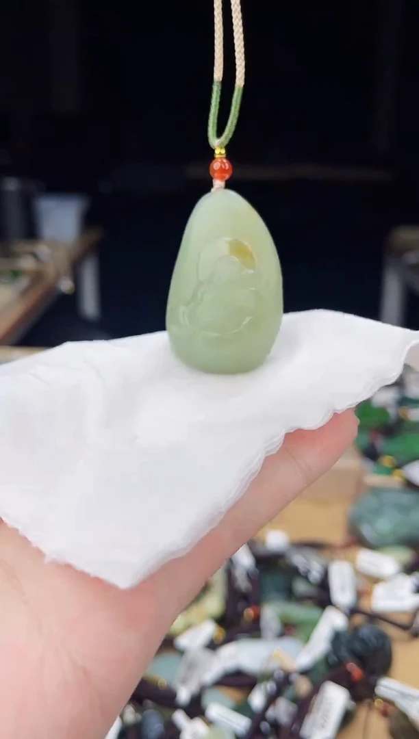 颈饰未镶嵌和田玉1