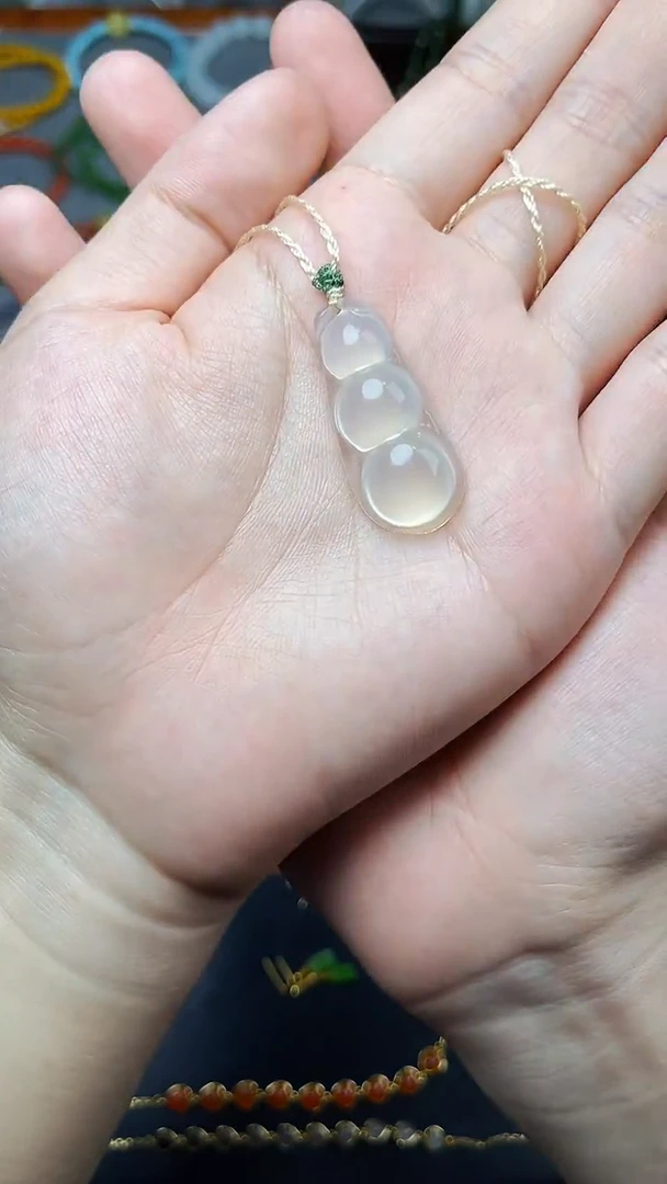 未镶嵌颈饰玛瑙/玉髓福豆 06