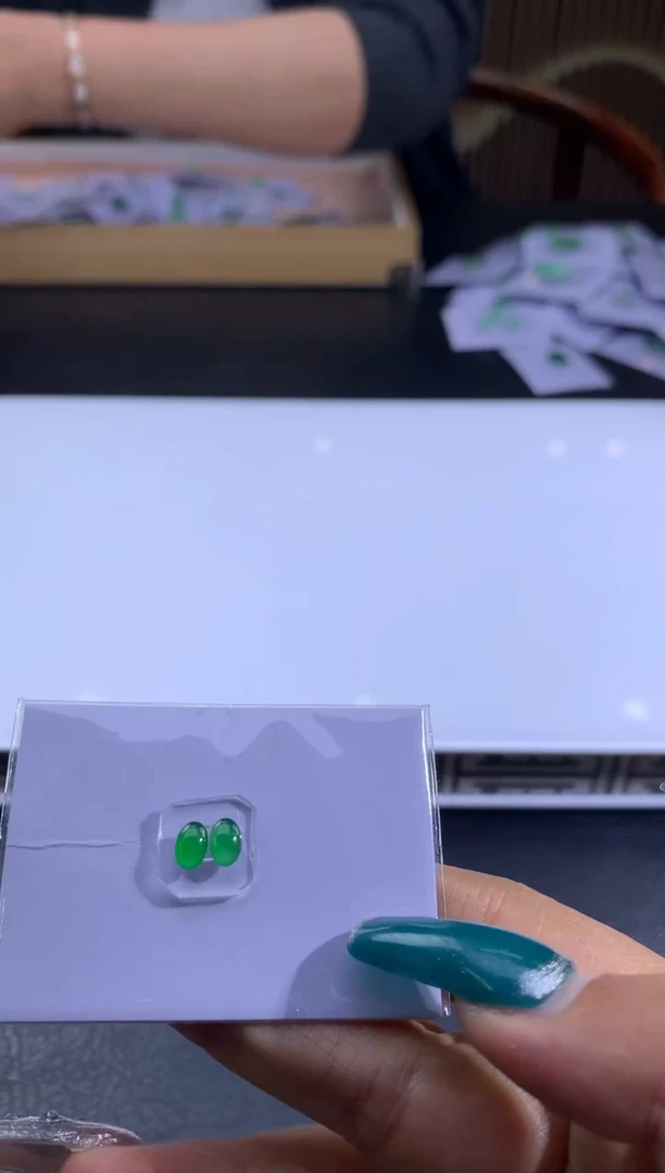 未镶嵌定制翡翠阿*翡翠