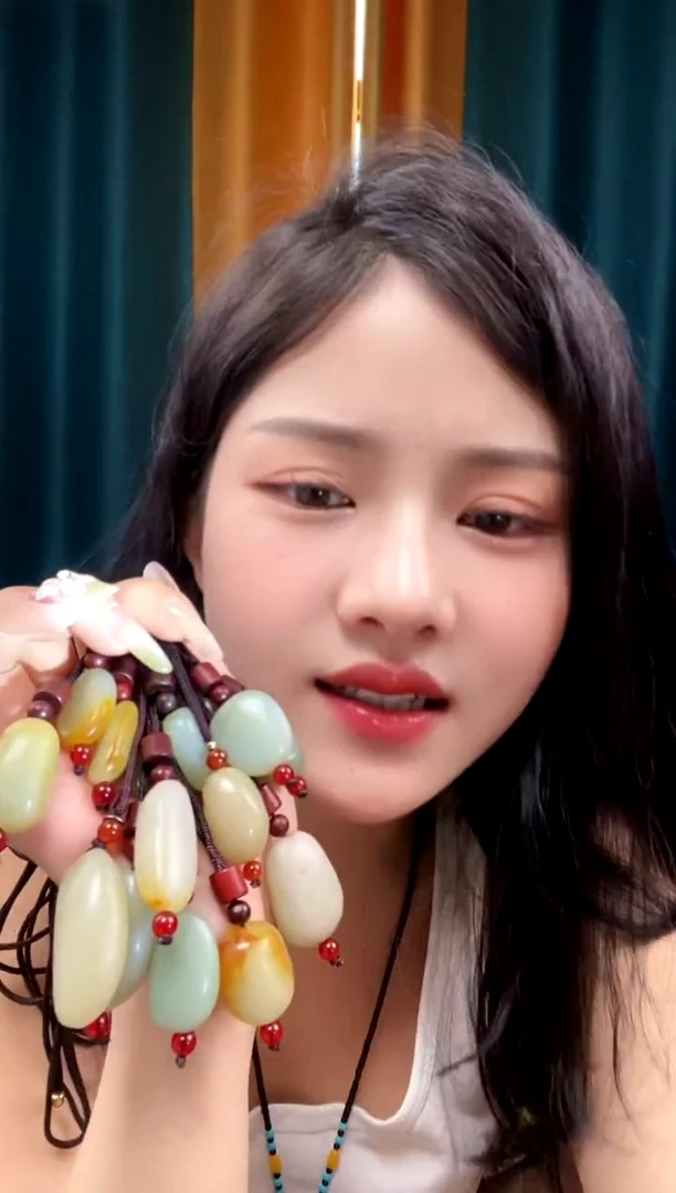 和田玉未镶嵌颈饰c225