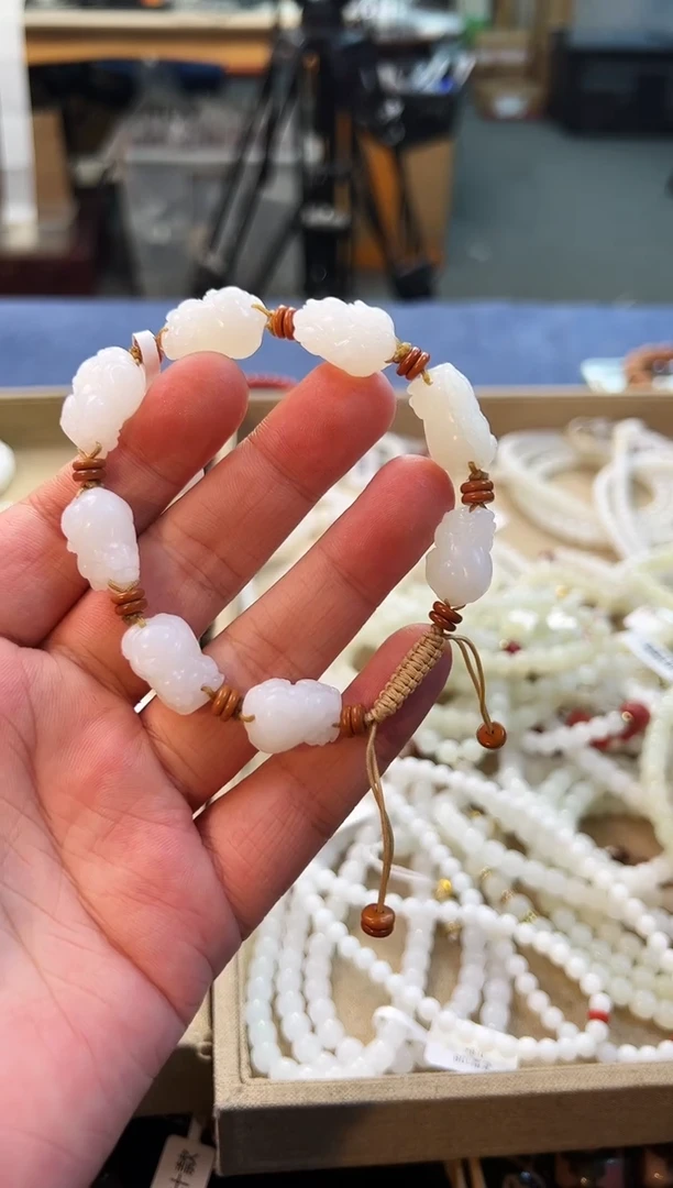 未镶嵌手串和田玉雕工