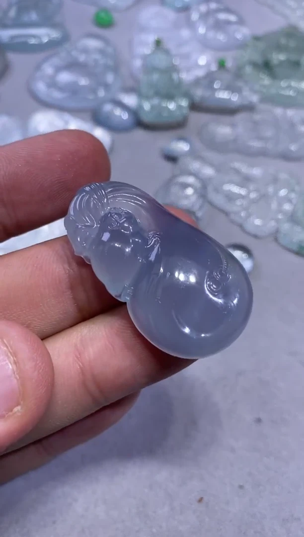 吊坠(不含链)未镶嵌翡翠钱袋29800 39.5  22.1  7.6