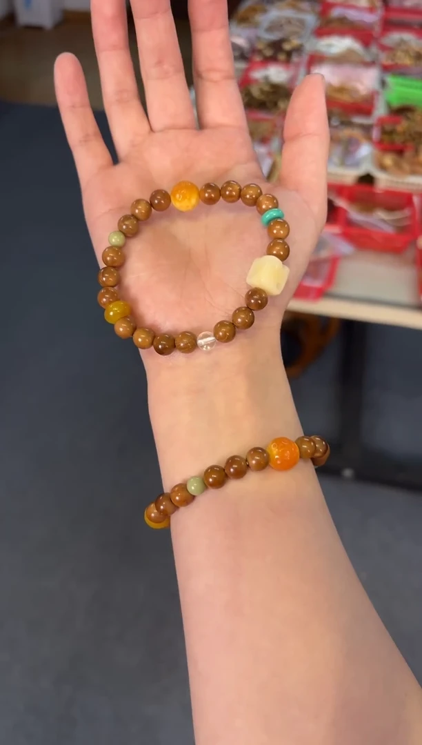 合金石英质玉（黄龙玉）手链    库克圆珠黄龙玉设计款