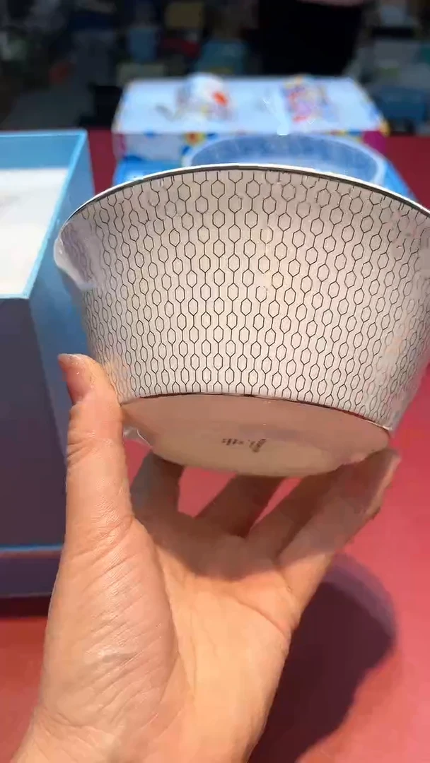 【闪购商品】瓷片锅碗瓢盆一件不剩