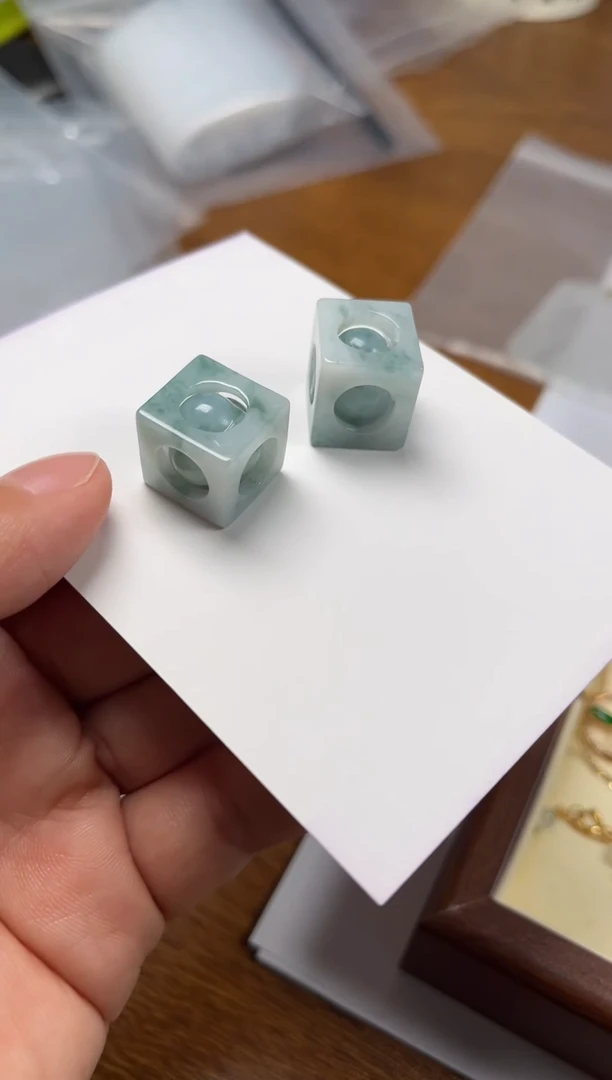【闪购商品】翡翠颈饰未镶嵌trmdahfc