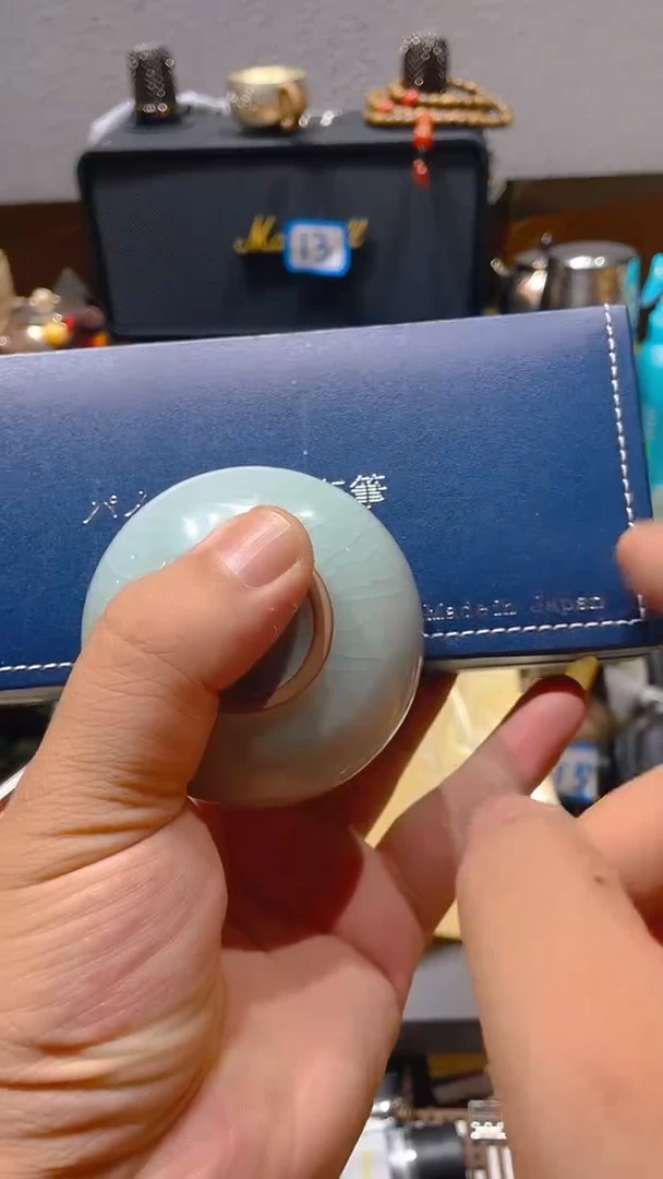 瓷片闪购商品 如图所示