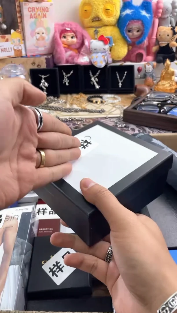 瓷片金色对=666666666666