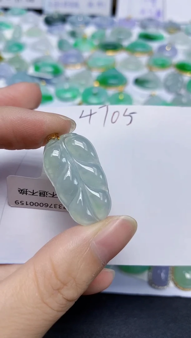翡翠未镶嵌颈饰天然缅甸翡翠A货