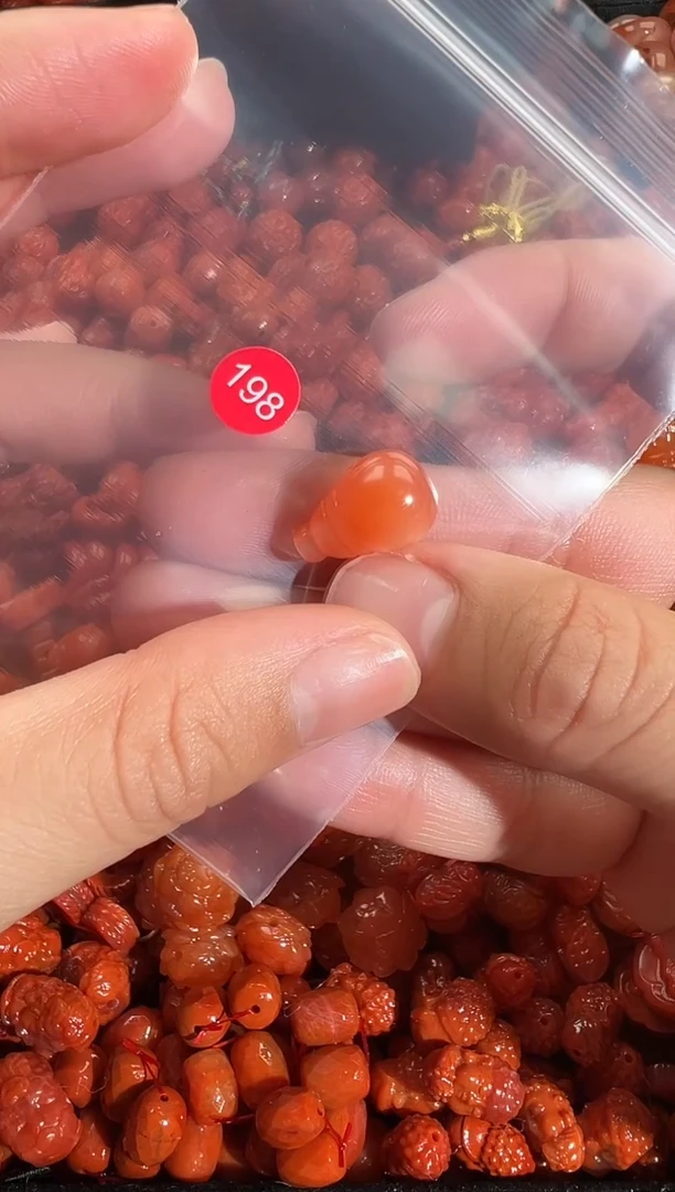 颈饰未镶嵌南红玛瑙11