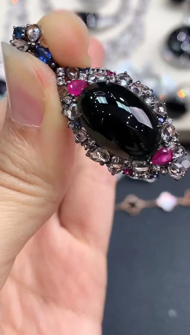 【闪购商品】翡翠吊坠(不含链)18K金镶嵌  D59